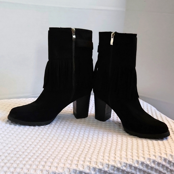 Womans Bucco Fringe Boots - Picture 3 of 15